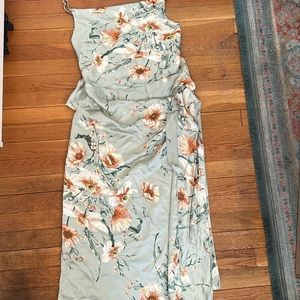 Woman tank/wrap skirt set